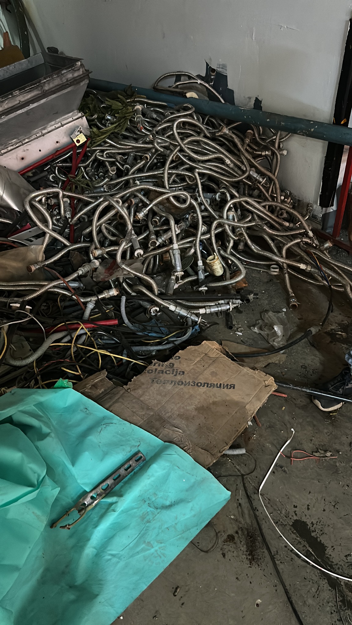 Recovered cable and metal material